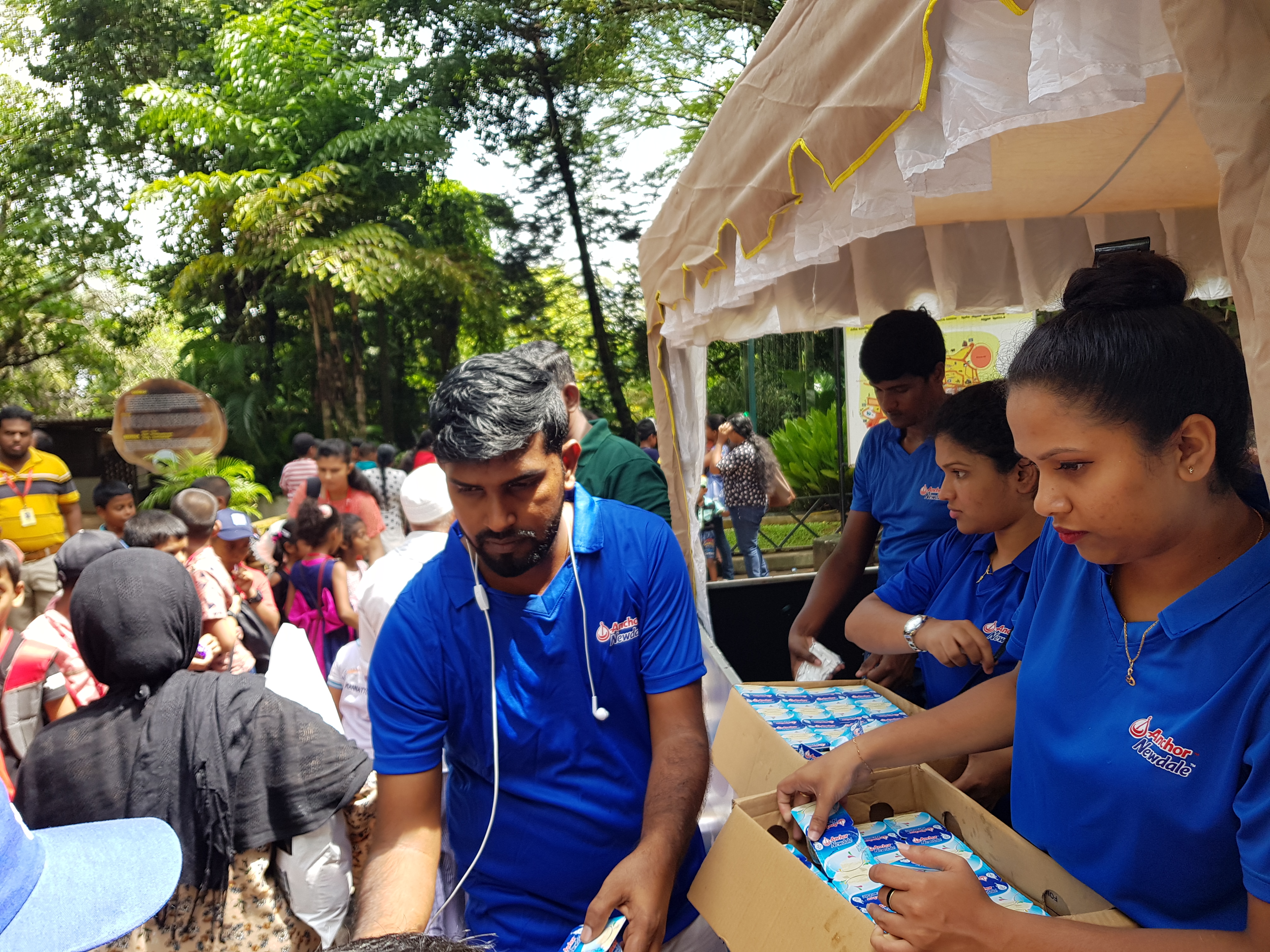 Children's Day Zoo - Image 7